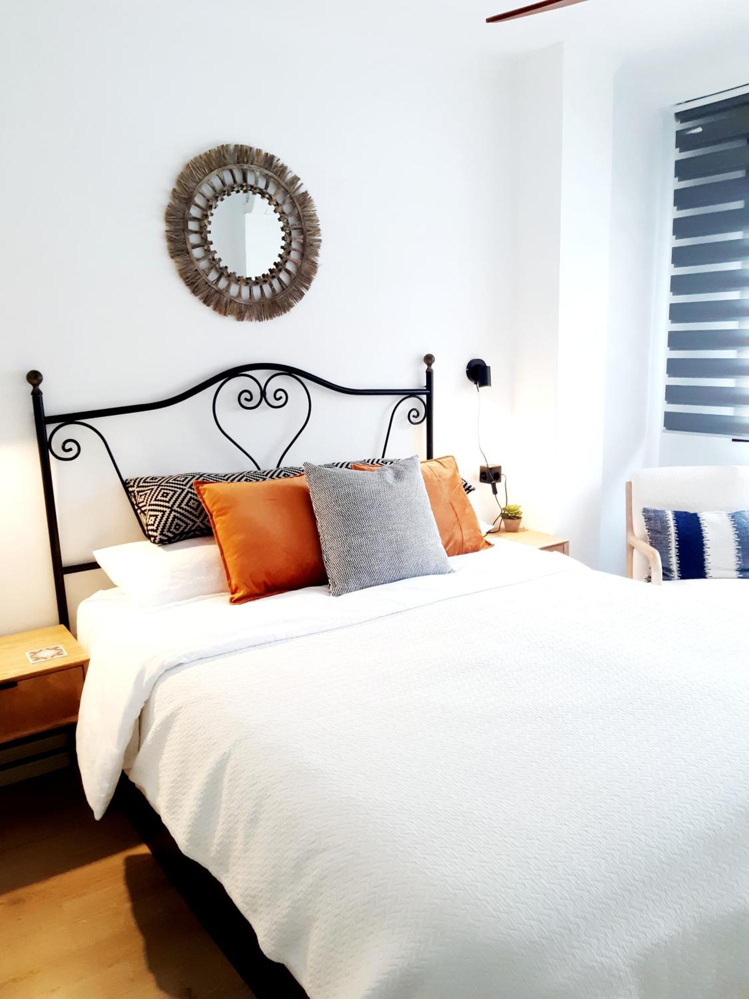 אסטפונה Impressive Apartment With 3 Bedrooms Metres From The Beach מראה חיצוני תמונה