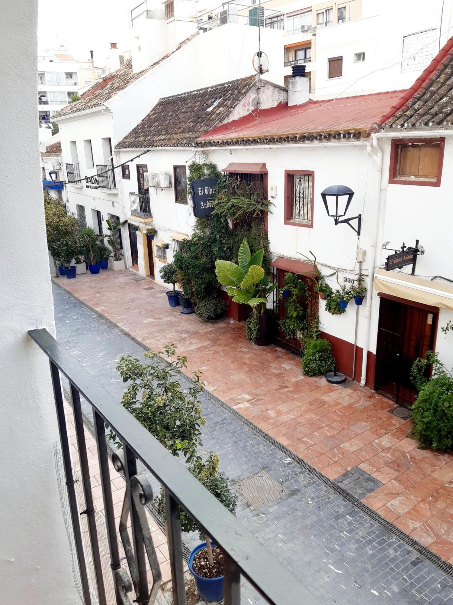 אסטפונה Impressive Apartment With 3 Bedrooms Metres From The Beach מראה חיצוני תמונה