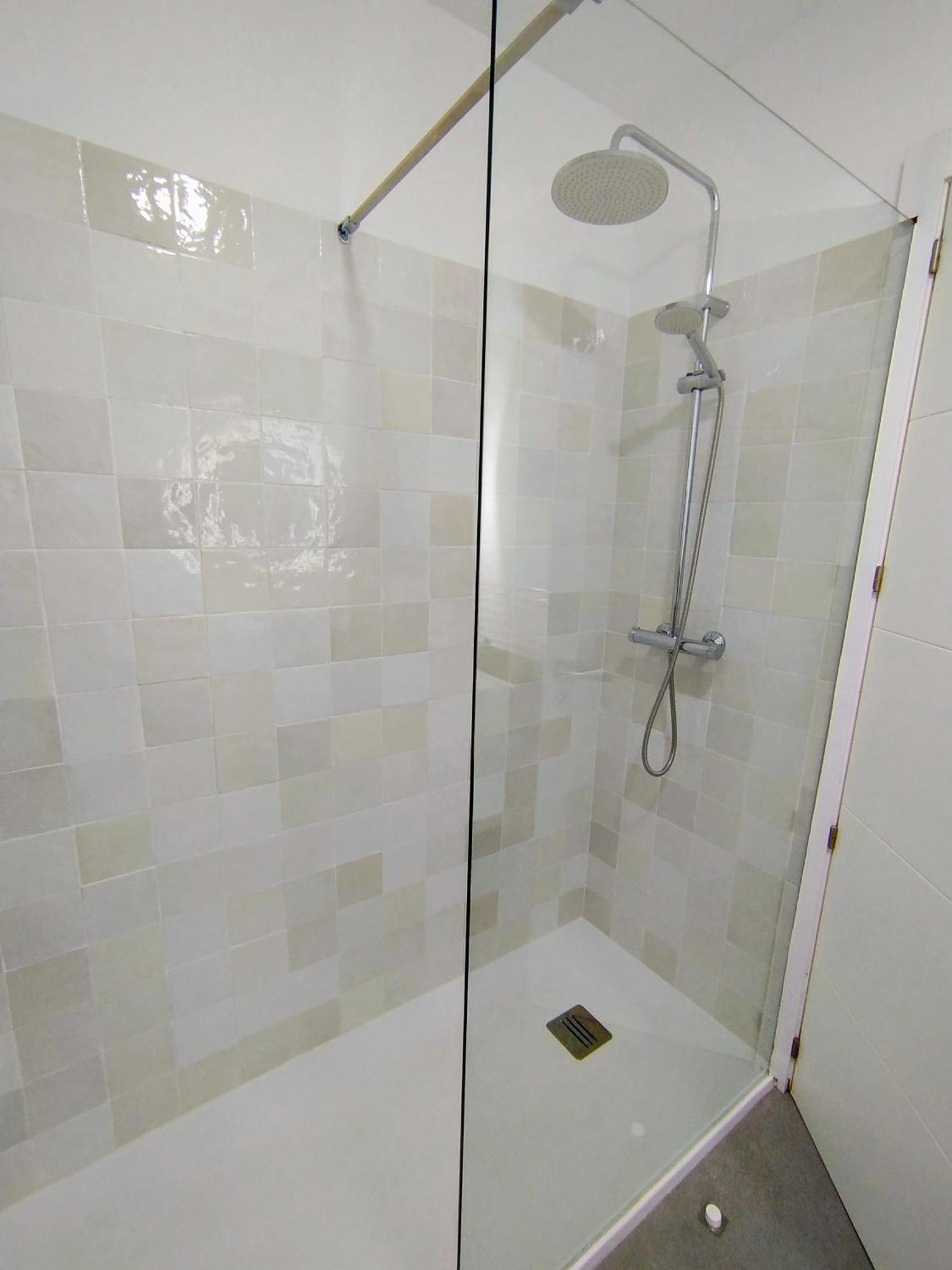 אסטפונה Impressive Apartment With 3 Bedrooms Metres From The Beach מראה חיצוני תמונה
