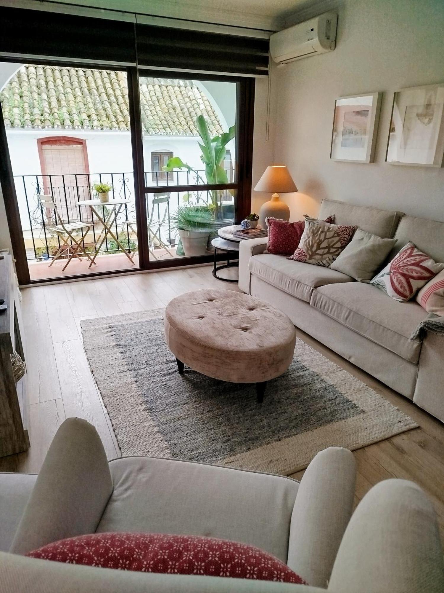 אסטפונה Impressive Apartment With 3 Bedrooms Metres From The Beach מראה חיצוני תמונה